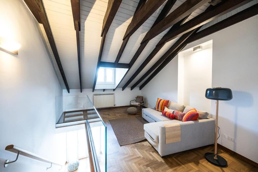 Wonderfull Two Floors Apartment Navigli Milan Bagian luar foto