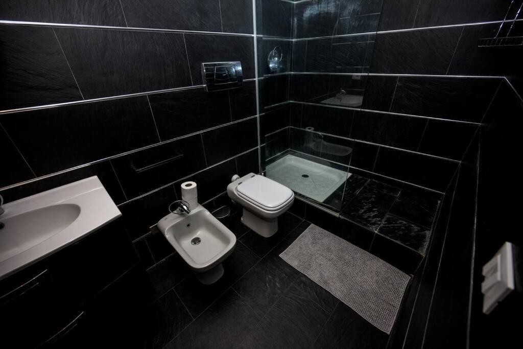 Wonderfull Two Floors Apartment Navigli Milan Bagian luar foto