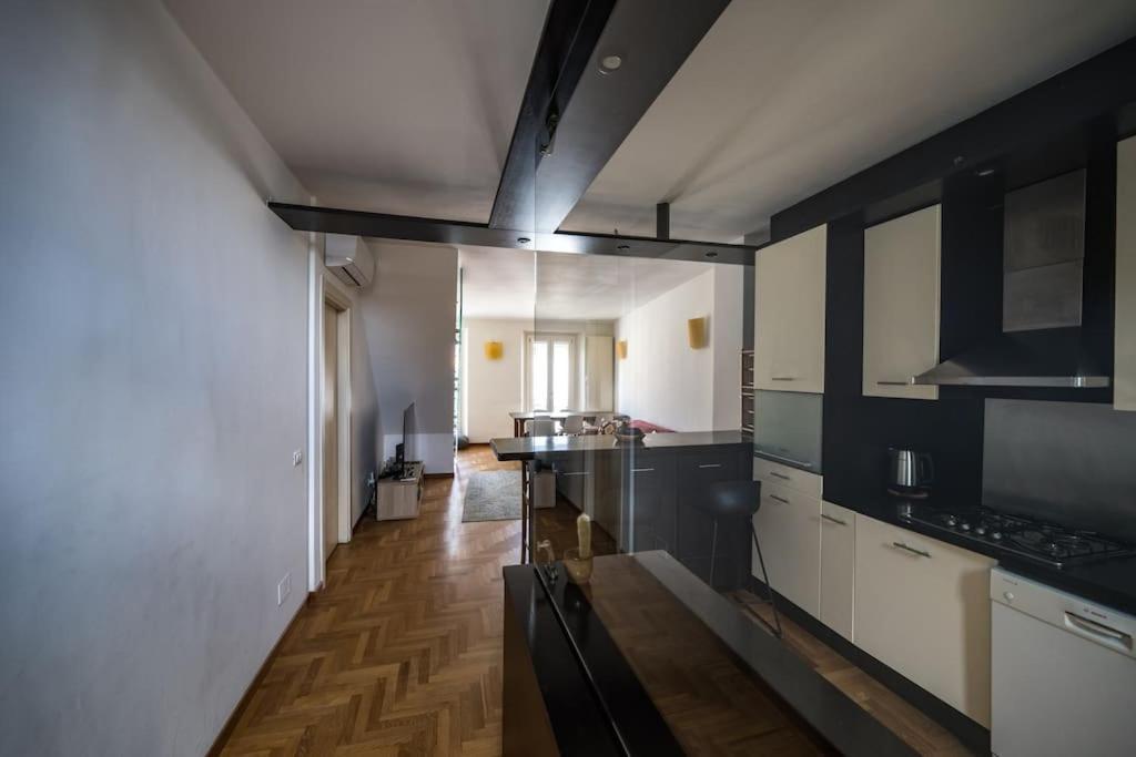 Wonderfull Two Floors Apartment Navigli Milan Bagian luar foto