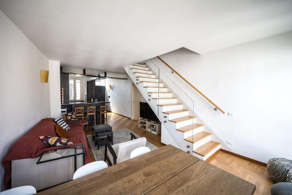 Wonderfull Two Floors Apartment Navigli Milan Bagian luar foto